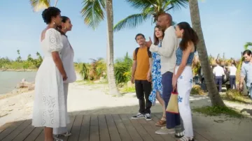 PacSun Eco White Denim Flower Patch Dad Jeans worn by Ryeligh (Selah Austria) as seen in Fantasy Island (S02E07)