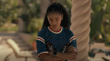 Gucci Butterfly Applique Lace Top porté par Ashley Banks (Akira Akbar) vu dans Bel-Air (S02E03)