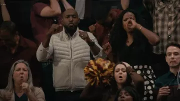 Brunello Cucinelli Zip Up Gilet rembourré porté par Phillip Banks (Adrian Holmes) vu dans Bel-Air (S02E02)