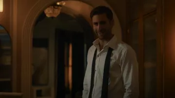 Camisa de esmoquin plisada Eton Slim Fit usada por James (Oliver Jackson-Cohen) como se ve en Surface (S01E05)
