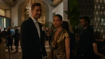 Halston Heritage Metallic Jersey Gown usado por Sophie (Gugu Mbatha-Raw) como se ve en Surface (S01E08)