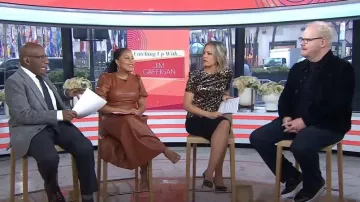 Eliza J Velvet Leopard Print Peplum Top porté par Dylan Dreyer tel que vu dans Aujourd’hui le 28 février 2023