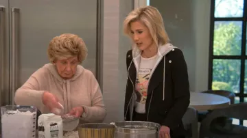 Veronica Beard Hood­ie Dick­ey worn by Savannah Chrisley as seen in Chrisley Knows Best (S10E03)