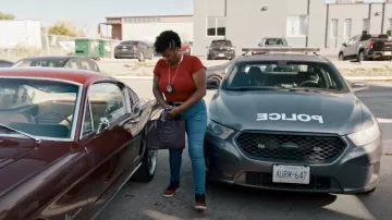 Telfar Tote Bag worn by Det. Kelly Duff (Adrienne C. Moore) as seen in Pretty Hard Cases (S03E09)