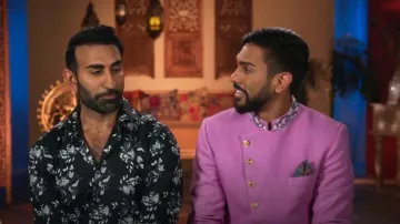Los kooples Flowing camisa floral en blanco y negro usada por Vishal Parvani como se ve en Family Karma (S03E09)