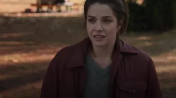 Madewell Bead­ed Hoop Ear­rings worn by Lea Dilallo (Paige Spara) as seen in The Good Doctor (S06E11)