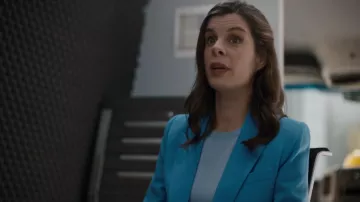 French Connection Boyfit Tee - Camisetas usadas por la Det. Samantha Wazowski (Meredith MacNeill) como se ve en Pretty Hard Cases (S02E07)