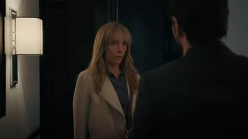 Ann Taylor Mo­to Jack­et worn by Laura Oliver (Toni Collette) as seen in Pieces of Her (S01E06)