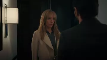 Ann Taylor Moto Jacket porté par Laura Oliver (Toni Collette) vu dans Pieces of Her (S01E06)