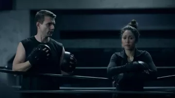 Lululemon De­fine Jack­et worn by Officer Chris Alonso (Lina Esco) as seen in S.W.A.T. (S06E13)