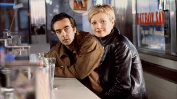 Black Leather Blazer worn by Helen (Gwyneth Paltrow) in Sliding Doors movie