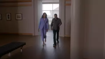 Rupert Sanderson Héroïne Sandal portée par Sophie Devereaux (Gina Bellman) comme on le voit dans Leverage: Redemption (S02E12)