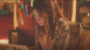 Camisa a cuadros Rails Hunter usada por Billie Connelly (Sarah Shahi) como se ve en Sex/Life (S02E01)