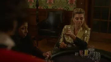 Alexander Mcqueen One Button Jacket usada por Veronica Caron (Eliza Coupe) como se ve en So Help Me Todd (S01E14)