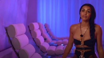 Pretty Little Thing  Black Hammered Trim Bikini Bottoms, Black worn by Izzy Fairthorne as seen in Perfect Match (S01E03)