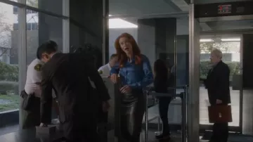 Falda lápiz Bar III usada por Nell Forester (Sara Rue) como se ve en The Rookie (S05E17)