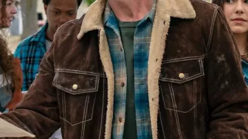 Chaqueta de cizalla usada por Colton Landry (Jefferson Brown) en la serie de televisión The Way Home (Temporada 1 Episodio 2)