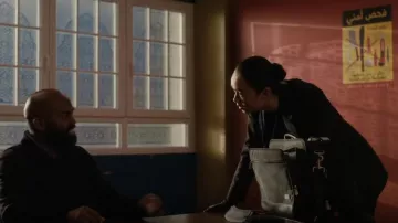 Teoría Etiennette Chaqueta de traje de lana usada por (Vinessa Vidotto) como se ve en FBI: Internacional (S02E14)
