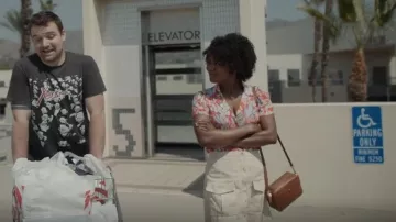 Madewell La bolsa de la cámara de transporte usada por Dana James (Mallori Johnson) como se ve en Kindred (S01E01)