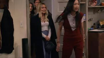 Clare V Midi Sac porté par Sophie (Hilary Duff) comme on le voit dans How I Met Your Father (S02E06)