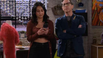 Abercrombie Curve Love High Rise Dad Jean worn by Valentina (Francia Raisa) as seen in How I Met Your Father (S02E06)