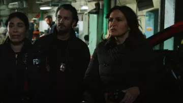 Burberry De­tach­able Hood Down-Filled Coat worn by Detective Olivia Benson (Mariska Hargitay) as seen in Law & Order: Special Victims Unit (S24E13)