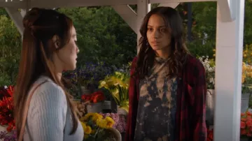 Rails Hunter Red PLaid Shirt porté par May Grant (Corinne Massiah) vu dans 9-1-1 (S06E10)