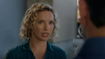 Gorjana Slater Choker worn by Juliet Higgins (Perdita Weeks) as seen in Magnum P.I. (S05E04)