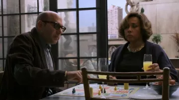 Coups gagnants Parcheesi Royal Edition Board utilisé par Mozzie (Willie Garson) comme on le voit dans White Collar (S01E13)