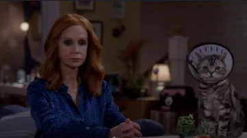 L'Agence Tyler Blouse Leop­ard  worn by Sheila (Swoosie Kurtz) as seen in Call Me Kat (S03E17)