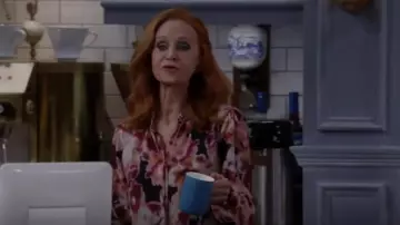 Kobi Halperin Ma­bel Blouse worn by Sheila (Swoosie Kurtz) as seen in Call Me Kat (S03E17)