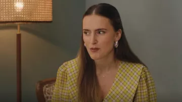 Ganni Re­cy­cled Poly­ester Mi­ni Dress worn by Ashley (Rosa Robson) as seen in Buffering (S02E05)