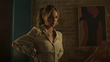Jacquemus Melo Blazer sin espalda usado por Lady Phoebe (Tilly Keeper) como se ve en You (S04E06)