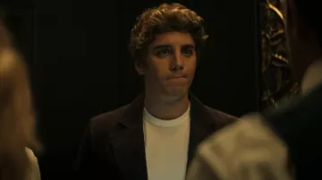 Circolo 1901 Blazer en velours côtelé à poitrine unique porté par Adam (Lukas Gage) vu dans You (S04E06)