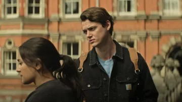 Carhartt WIP Stetson Denim Jacket In Black usada por Rhys (Ed Speleers) como se ve en You (S04E06)