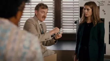 Reiss Su­ki Tex­tured Top worn by Det. Samantha Wazowski (Meredith MacNeill) as seen in Pretty Hard Cases (S03E10)