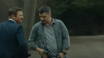 The Territory Ahead The T-Shirt Shirt in Green worn by Robert (Hamish Allan-Headley) as seen in Mayor of Kingstown (S02E09)