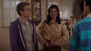 American Apparel Flex Fleece Zip Sweat à capuche porté par Adam Goldberg (Sean Giambrone) vu dans The Goldbergs (S10E16)