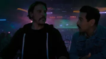 American Apparel Men’s Flex Fleece Long Sleeve Zip Hoodie porté par Gustavo 'El Oso' Zapata (Sergio Peris-Mencheta) vu dans Snowfall (S06E04)