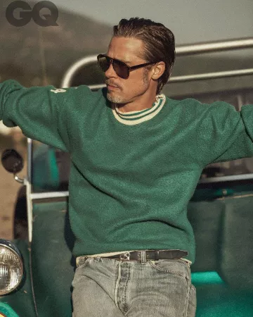 Le pull vert vintage Carlisle Indians porté par Brad Pitt sur le compte Instagram de @gqfrance
