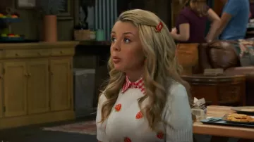 H&M Knit Crop Tee usada por Destiny Baker (Mallory James Mahoney) como se ve en BUNK'D (S06E18)