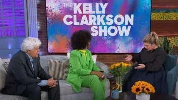 Christopher John Rogers Blazer de gran tamaño de un solo pecho usado por Novi Brown como se ve en The Kelly Clarkson Show el 1 de marzo de 2023