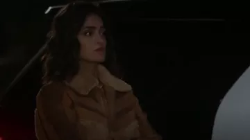 Madre La chaqueta Tripple Decker usada por Allie Rajan (Mandeep Dhillon) como se ve en CSI: Vegas (S02E16)