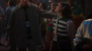 Maje Heart Patch A Line Jupe en cuir portée par Grace (Blu Hunt) comme on le voit dans grown-ish (S05E17)
