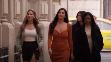 Autoportrait Sweetheart-Encoline Stretch-Knit Midi Robe portée par Ariel Frenkel comme vu dans The Bachelor (S27E07)