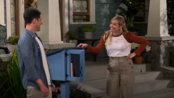 Veronica Beard Hunter Pantalon taillé à carreaux larges et droits portés par Gemma Johnson (Beth Behrs) comme on le voit dans The Neighborhood (S05E15)