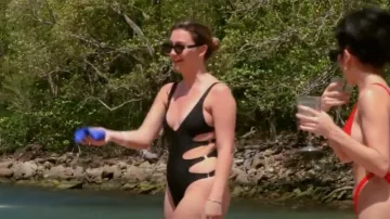 Forever 21 Cutout One-Piece Swimsuit usado por Olivia como se ve en Below Deck (S10E15)