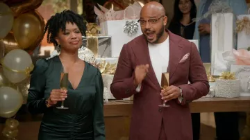 Veronica Beard Beck Dress worn by Gloria (Sasheer Zamata) as seen in Grand Crew (S01E01)