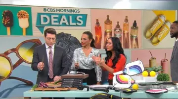 Camisa con estampado de cadena de Zara usada por Michelle Miller vista en CBS Mornings el 14 de marzo de 2023