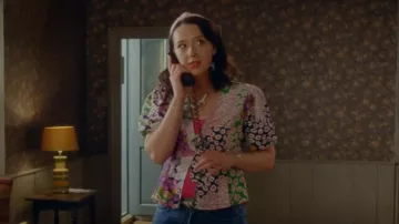 Topshop Mixed Floral Double Tie Top worn by Morwenna Newcross (Jessica Ransom) as seen in Doc Martin (S10E03)